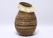 כד קש טבעי מעוצב בגוון טבעי