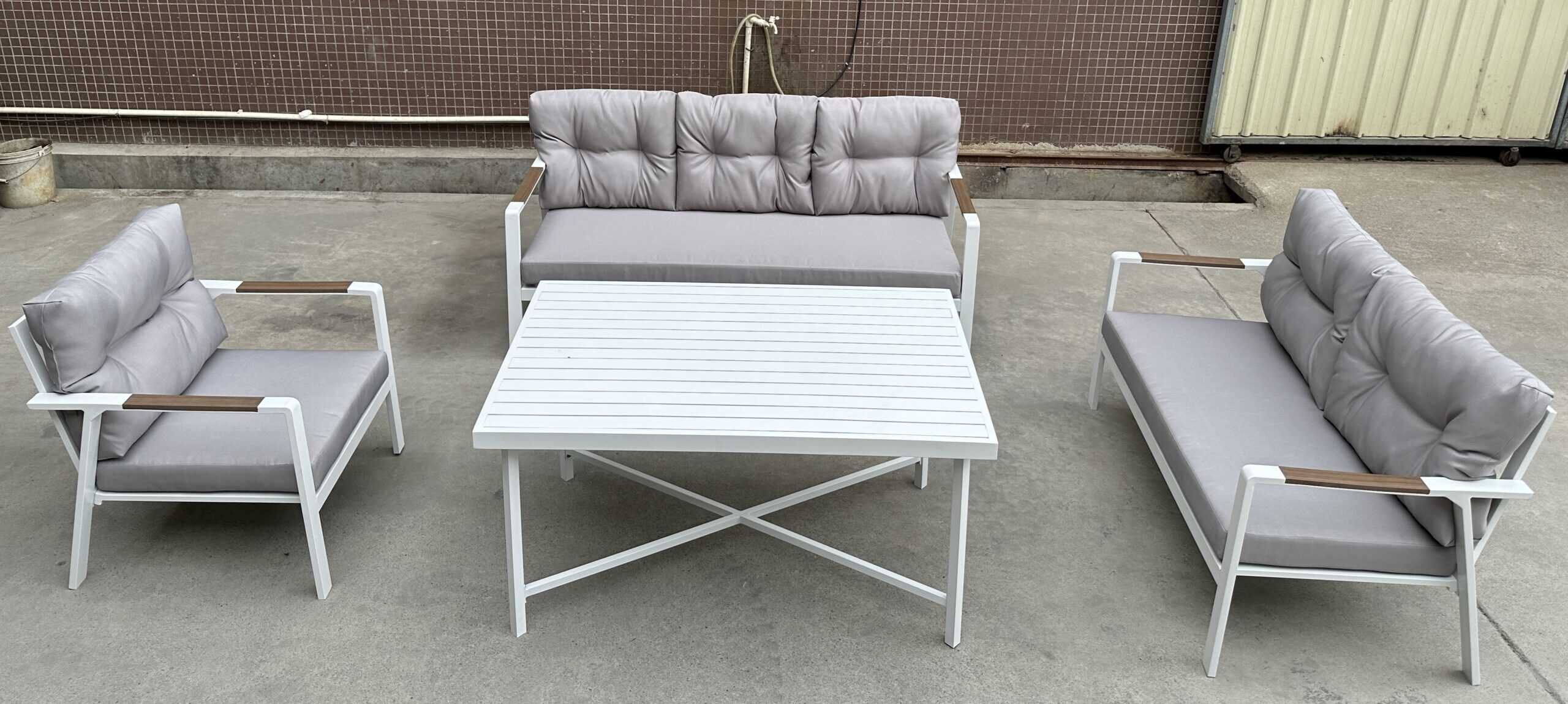 סט ישיבה לגינה דגם "קינגסטון" לבן