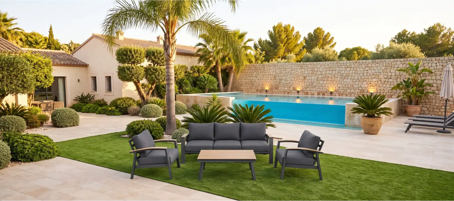 slider-pool-lounge-2-desktop